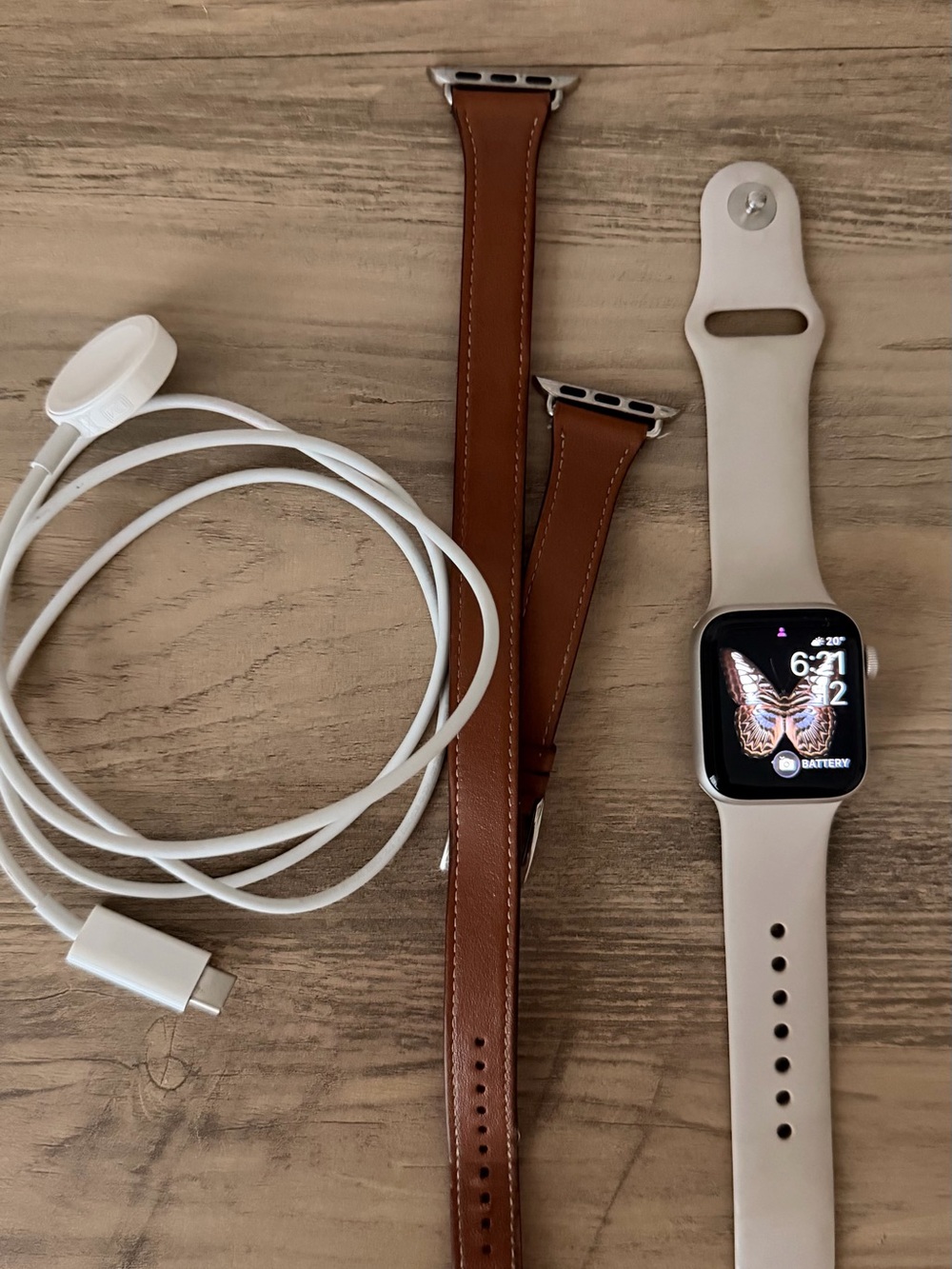 Apple Watch SE + cellular with Cream Sport Band